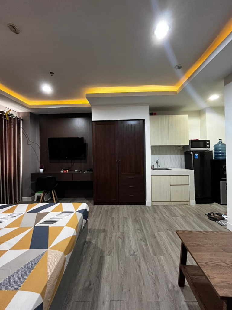 One Bed 102 2
