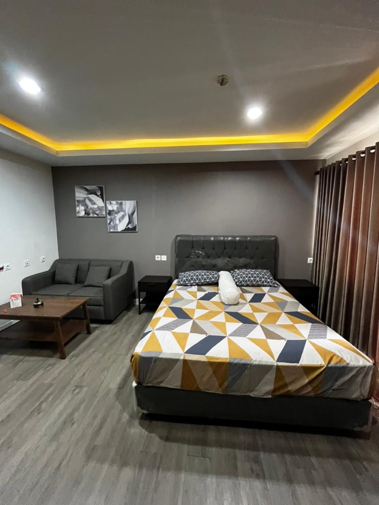 One Bed 102 4