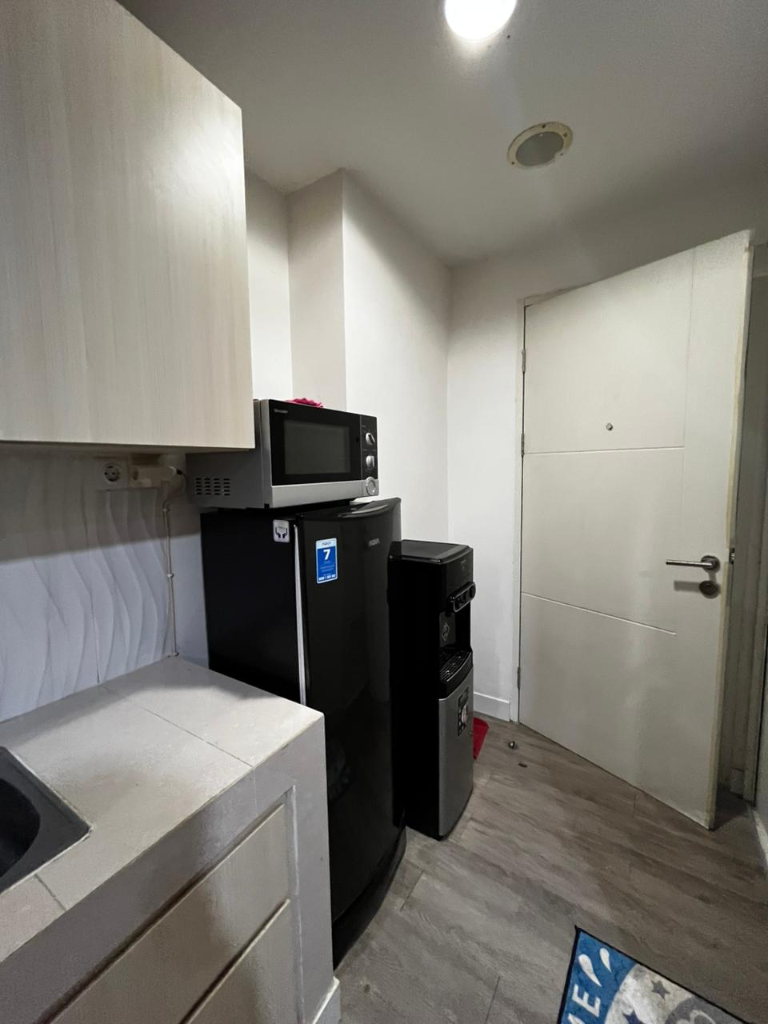 One Bed 102 5